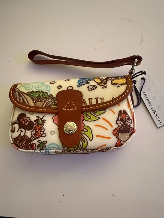 Dooney & Bourke Handbags - NEW DISNEY AULANI 2014 DOONEY & BOURKE FLAP WRISTLET IN MULTI COLORS MINNIE CHIP